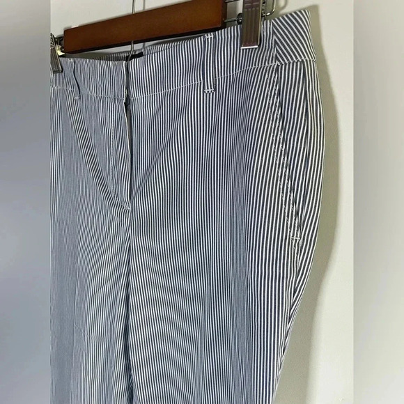 NWT Talbots‎ "Chelsea" Blue & White Striped Capris Pants Size 4 NEW 0071 - Picture 2 of 10